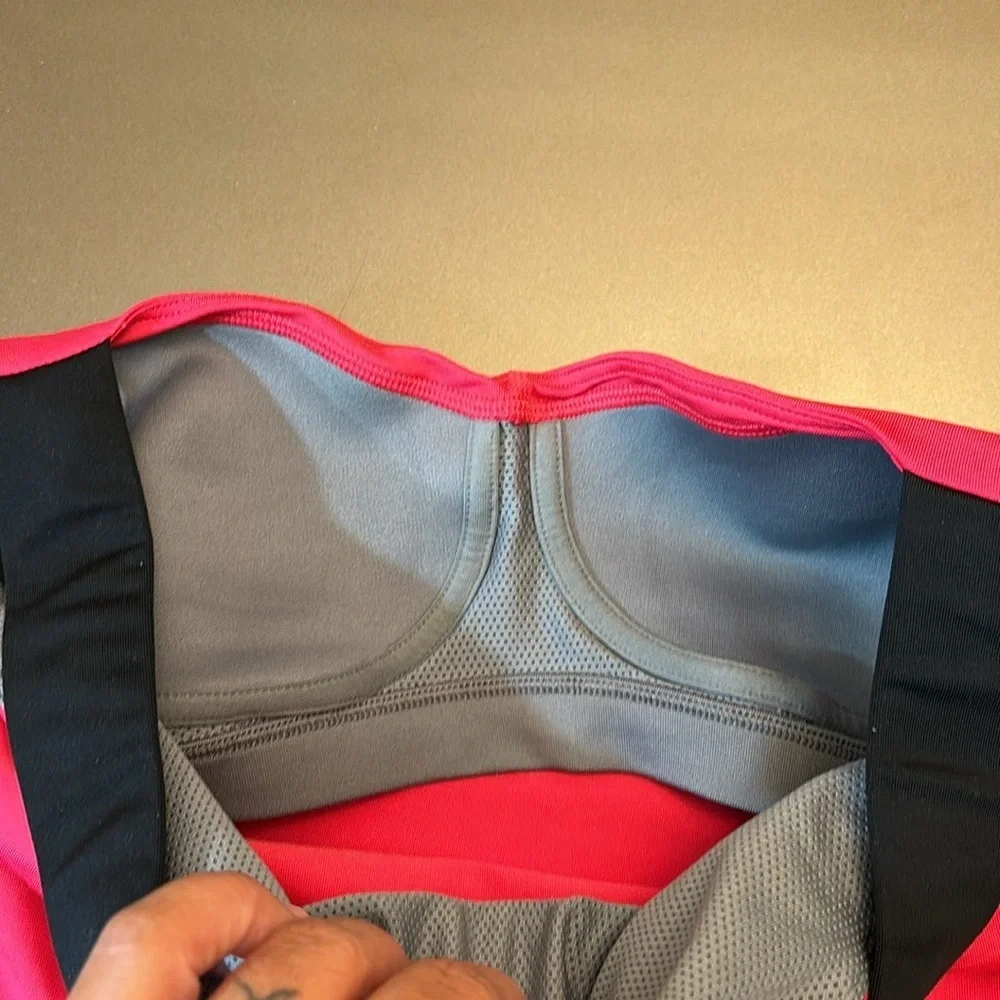 Ladies NIKE TANK - Picture 6 of 7